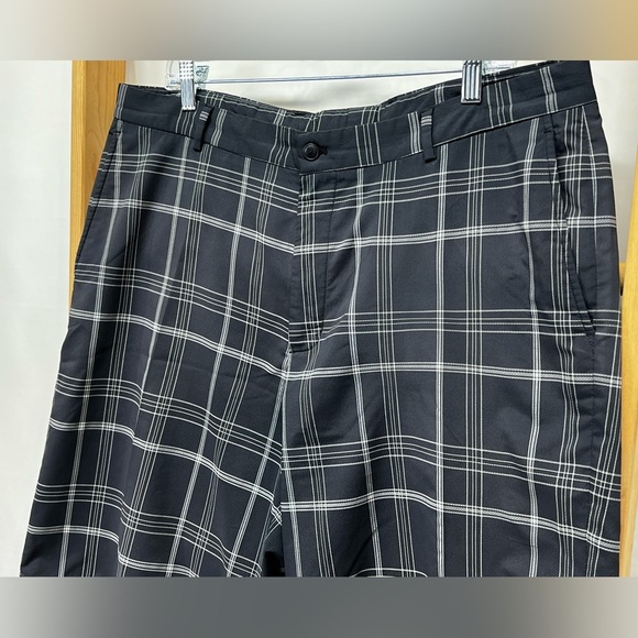 SLAZENGER Men's Black and White plaid flat front golf shorts size 38 - Picture 3 of 12